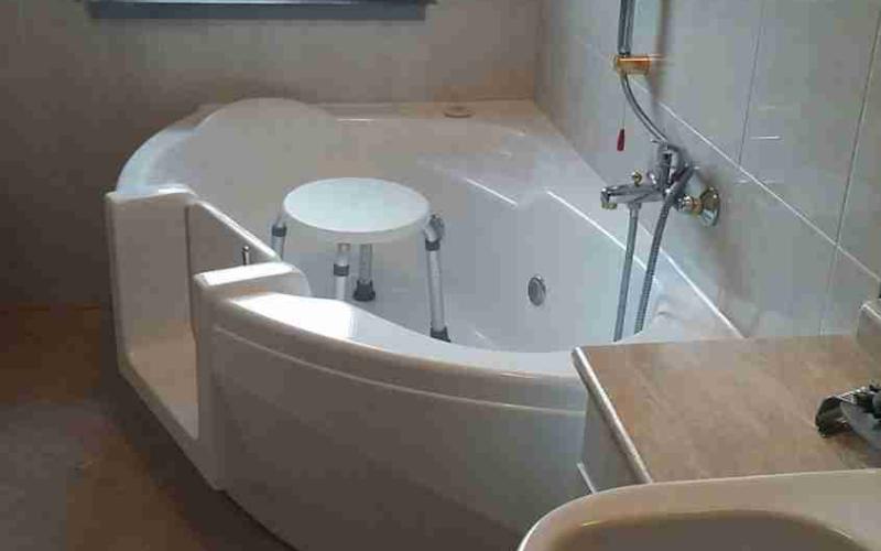 Vasca Faciale - Sportello per vasca, dopo