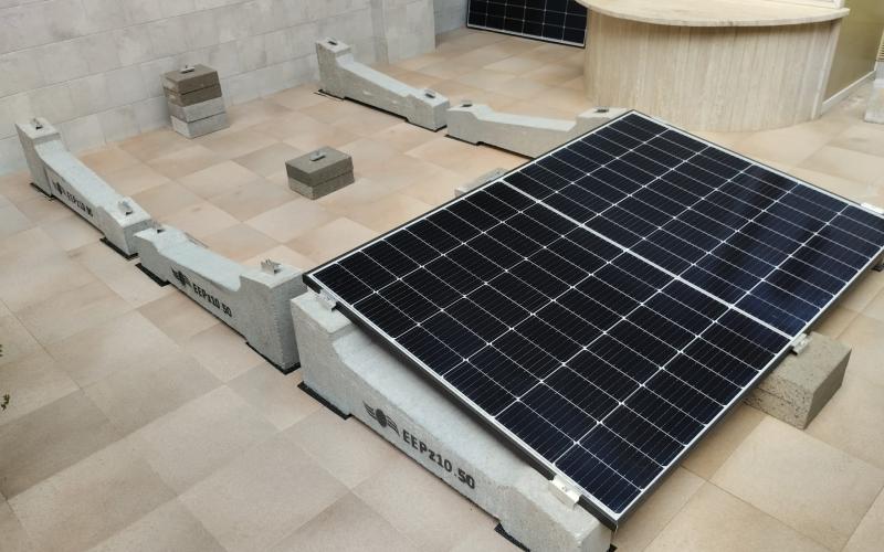 I nostri prodotti sono tutti immediatamente disponibili, con inclinazioni: 0°, 5°, 10°, 15°, 22° e 30°.