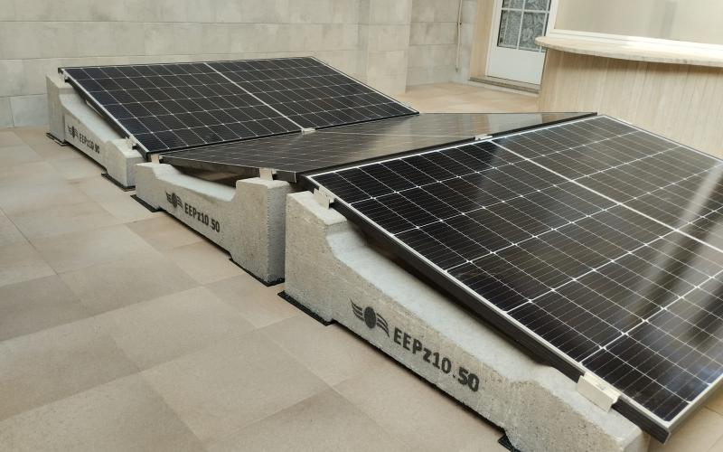 I nostri prodotti sono tutti immediatamente disponibili, con inclinazioni: 0°, 5°, 10°, 15°, 22° e 30°.