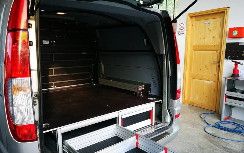 Gema S.r.l. Centro - Officine mobili, Lavorazioni interne su tutti i tipi di furgone, portapacchi, serrature esterne.